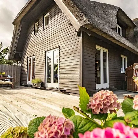 Ferienhaus Uthlandlodge - Reetgedecktes Inselglueck In Sylt Holiday home Kampen