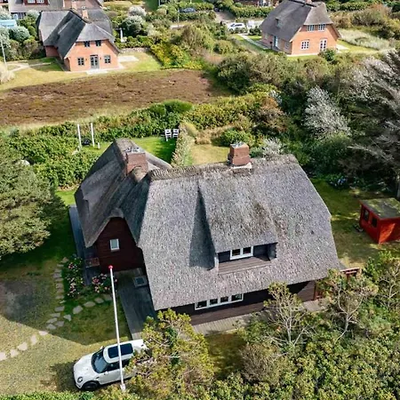 Ferienhaus Uthlandlodge - Reetgedecktes Inselglueck In Sylt Holiday home Kampen